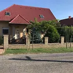 Jasmin House Проживание в семье *