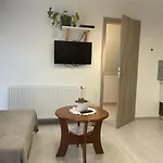 Проживание в семье Jasmin House Вонярцвашхедь
