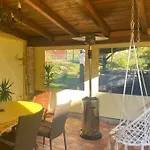 Jasmin House Проживание в семье