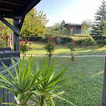 Jasmin House Проживание в семье