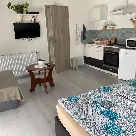 Jasmin House منزل للإقامة فونيارتْسفاشغ