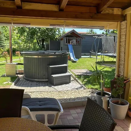 Homestay Jasmin House Vonyarcvashegy