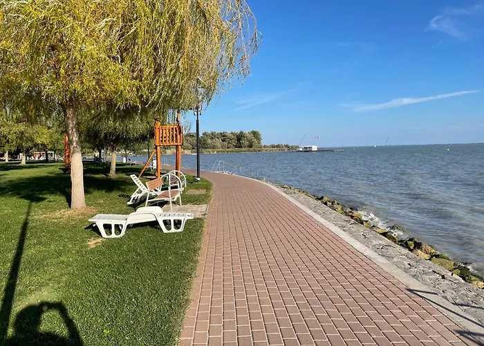 Homestay Jasmin House *