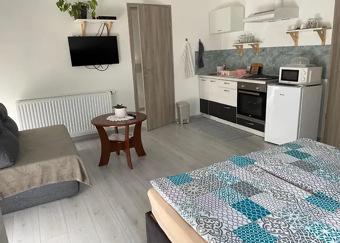 Jasmin House Kwatera prywatna Vonyarcvashegy