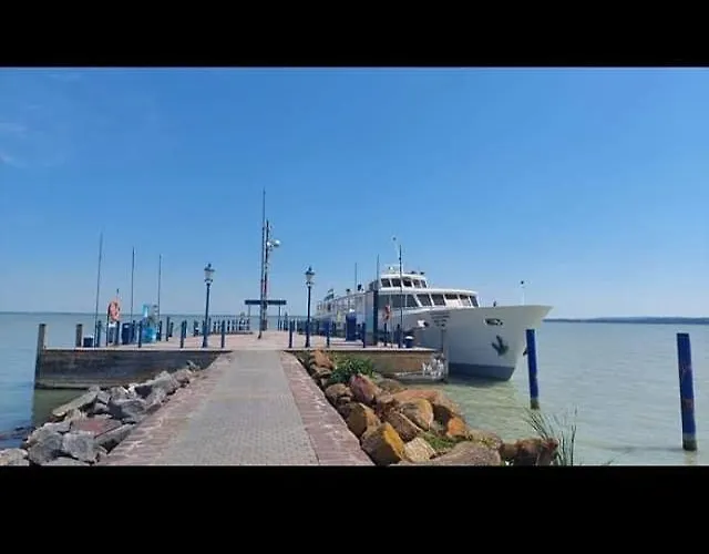 Jasmin House Homestay Vonyarcvashegy